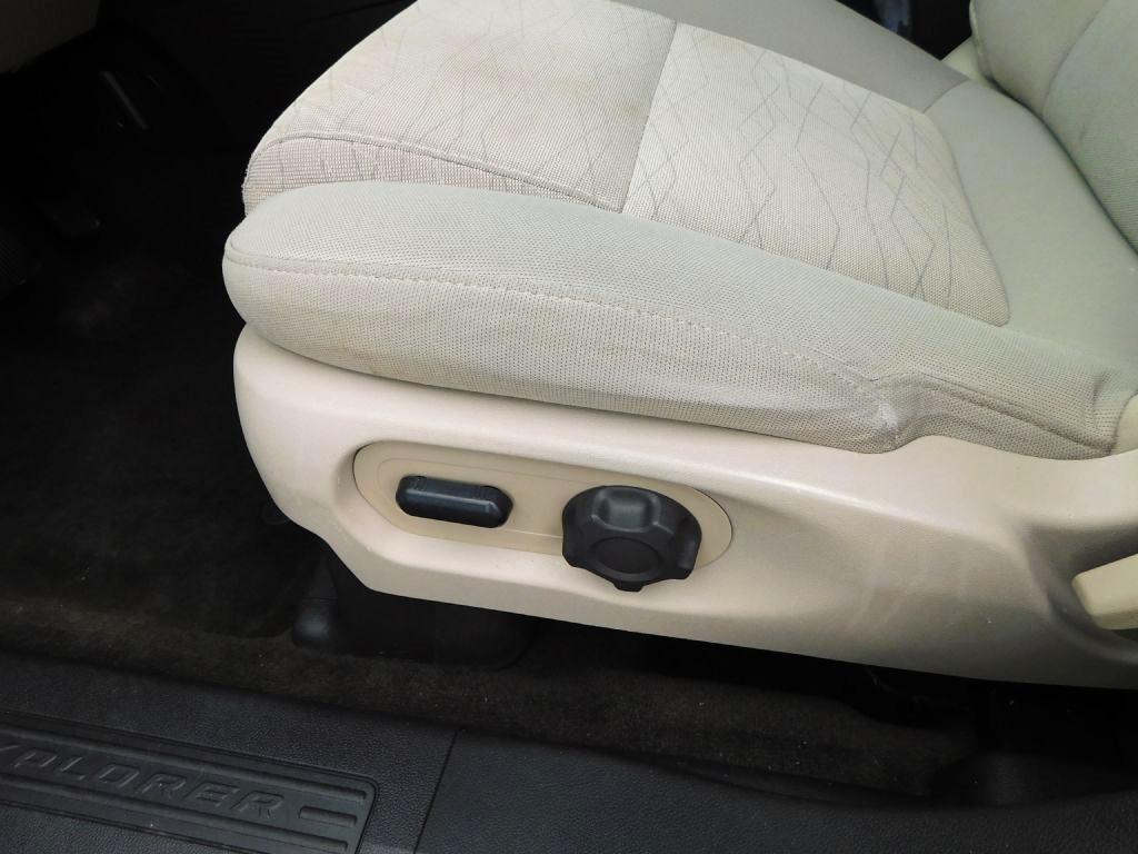 Ford Explorer Base 4WD 2015