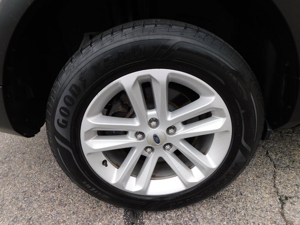 Ford Explorer Base 4WD 2015