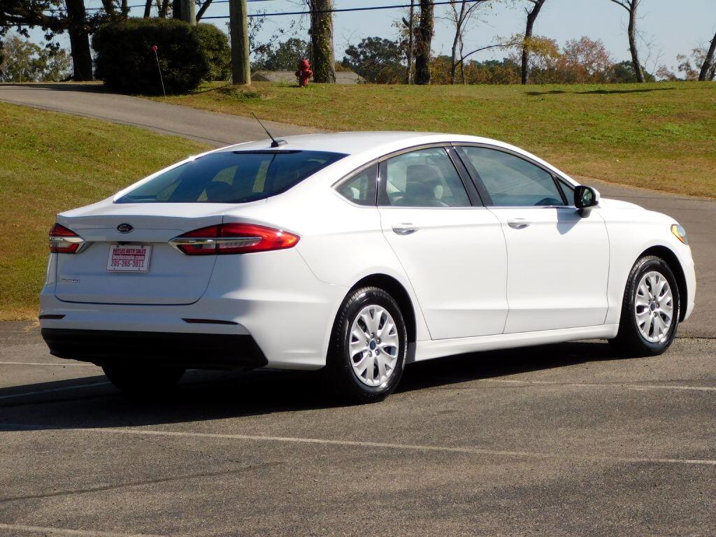 Ford Fusion S 2019