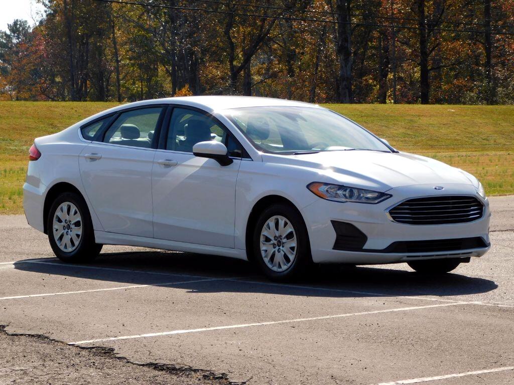 Ford Fusion S 2019