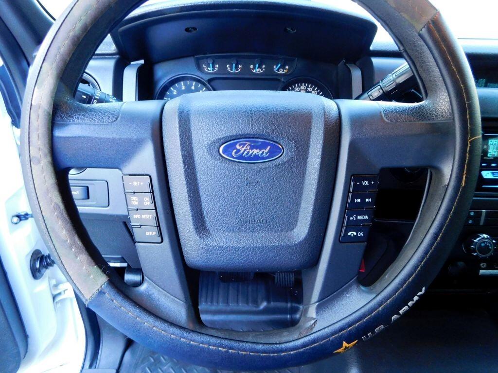 Ford F-150 XL SuperCrew 4WD 2013