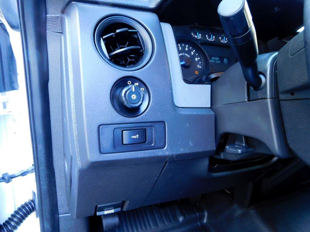 Ford F-150 XL SuperCrew 4WD 2013