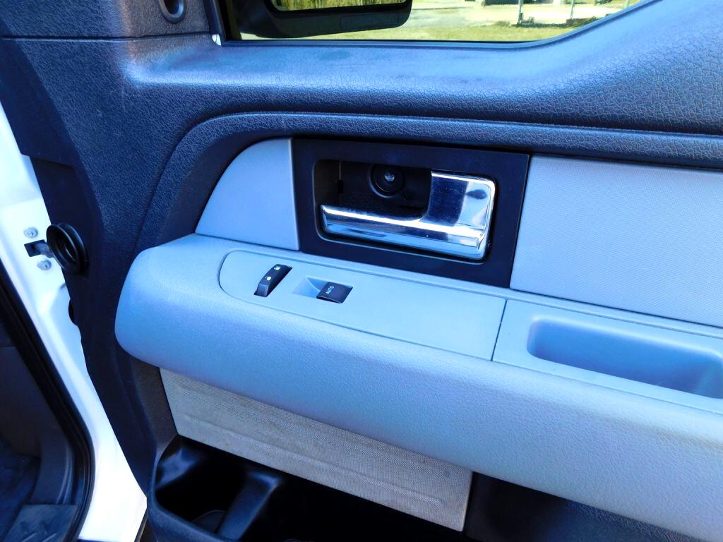 Ford F-150 XL SuperCrew 4WD 2013