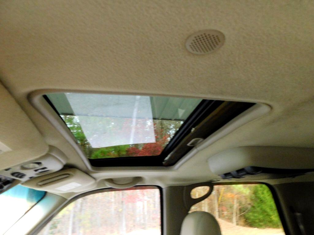 GMC Yukon SLT 4WD 2003