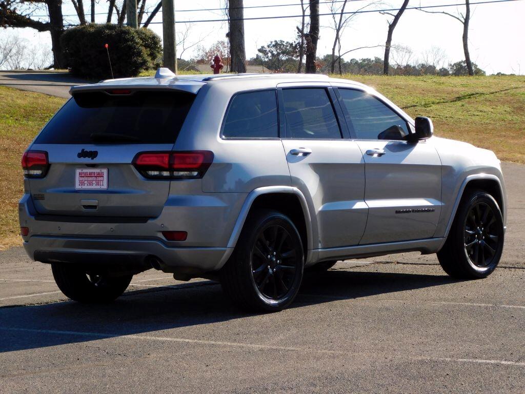 Jeep Grand Cherokee Laredo 2019