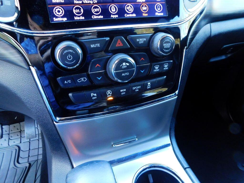 Jeep Grand Cherokee Laredo 2019