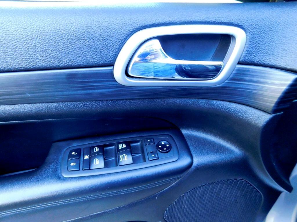 Jeep Grand Cherokee Laredo 2019