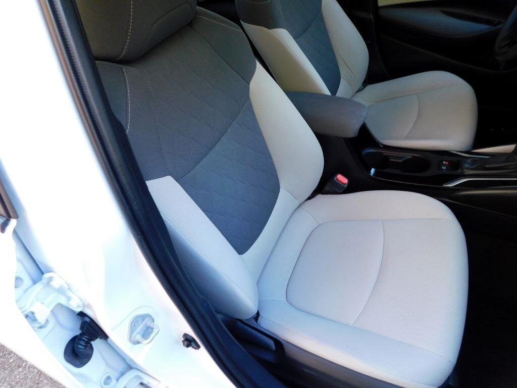 Toyota Corolla LE 2022