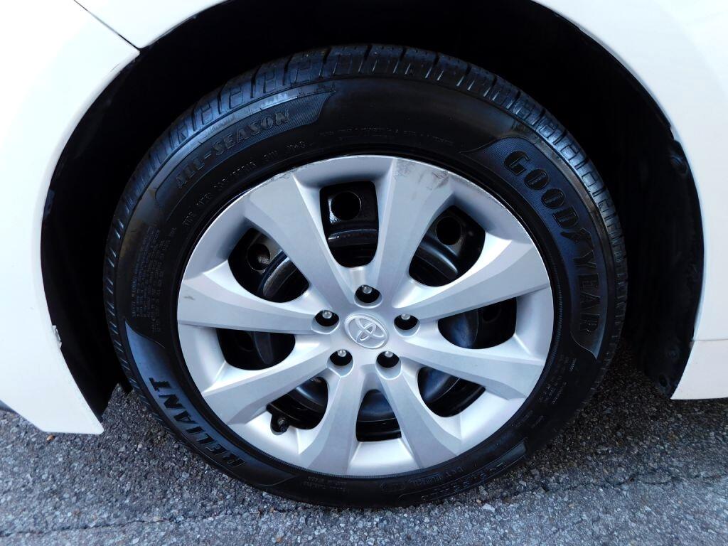 Toyota Corolla LE 2022