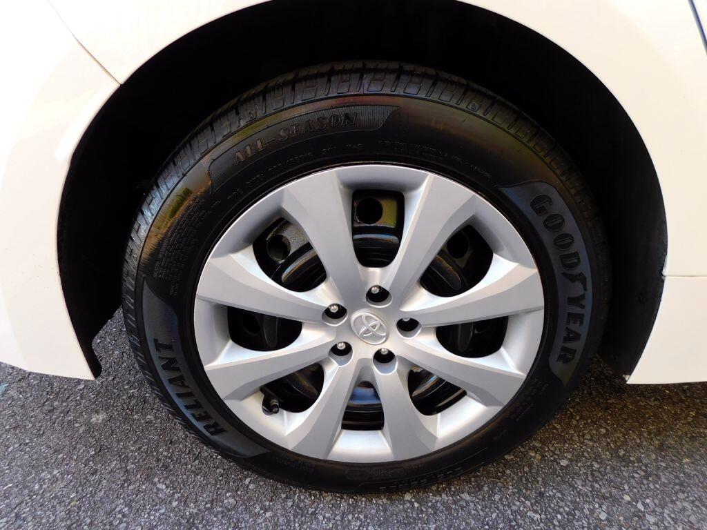 Toyota Corolla LE 2022