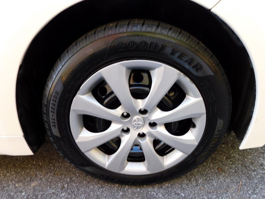 Toyota Corolla LE 2022