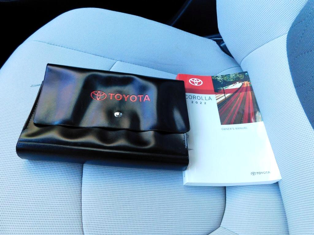 Toyota Corolla LE 2022