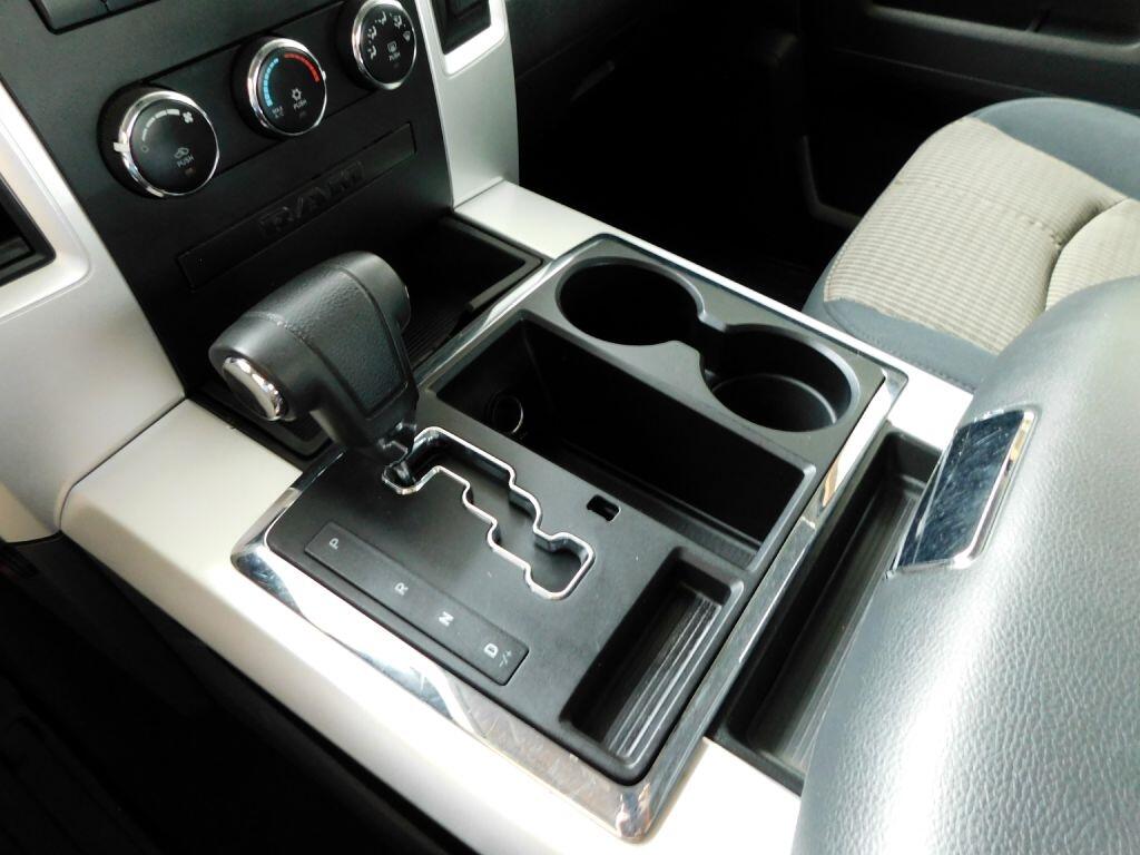 RAM 1500 SLT Crew Cab 2012