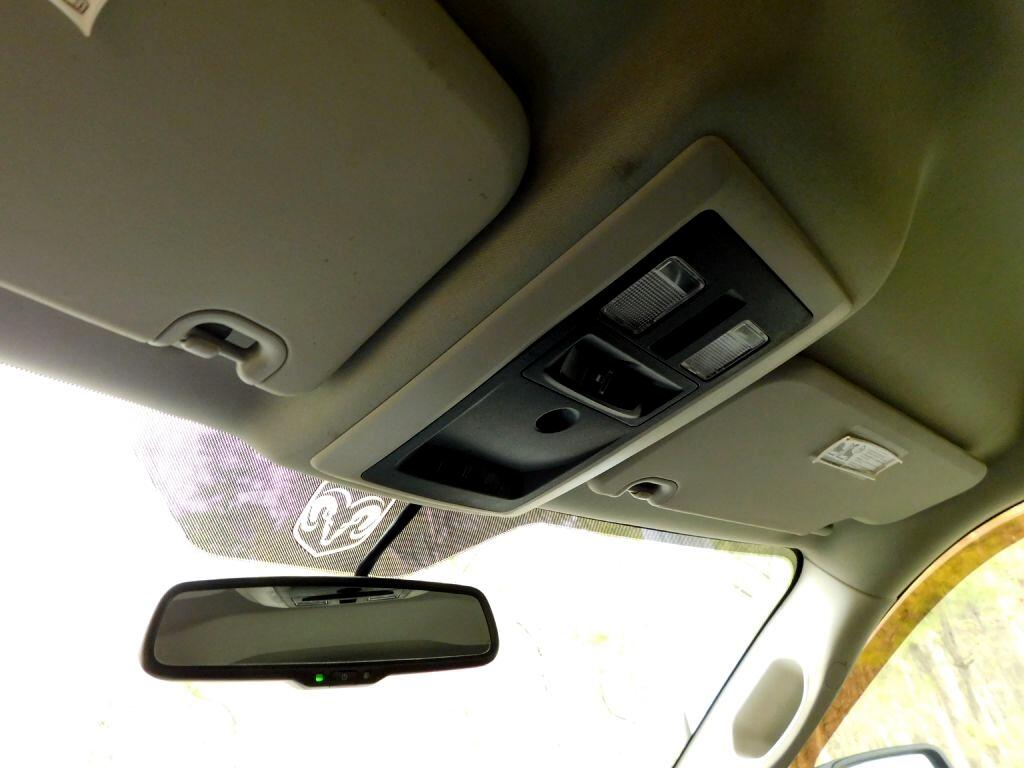 RAM 1500 SLT Crew Cab 2012