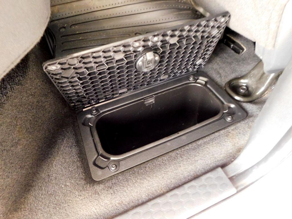 RAM 1500 SLT Crew Cab 2012