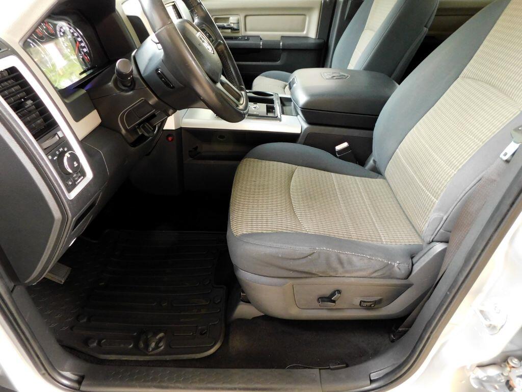 RAM 1500 SLT Crew Cab 2012