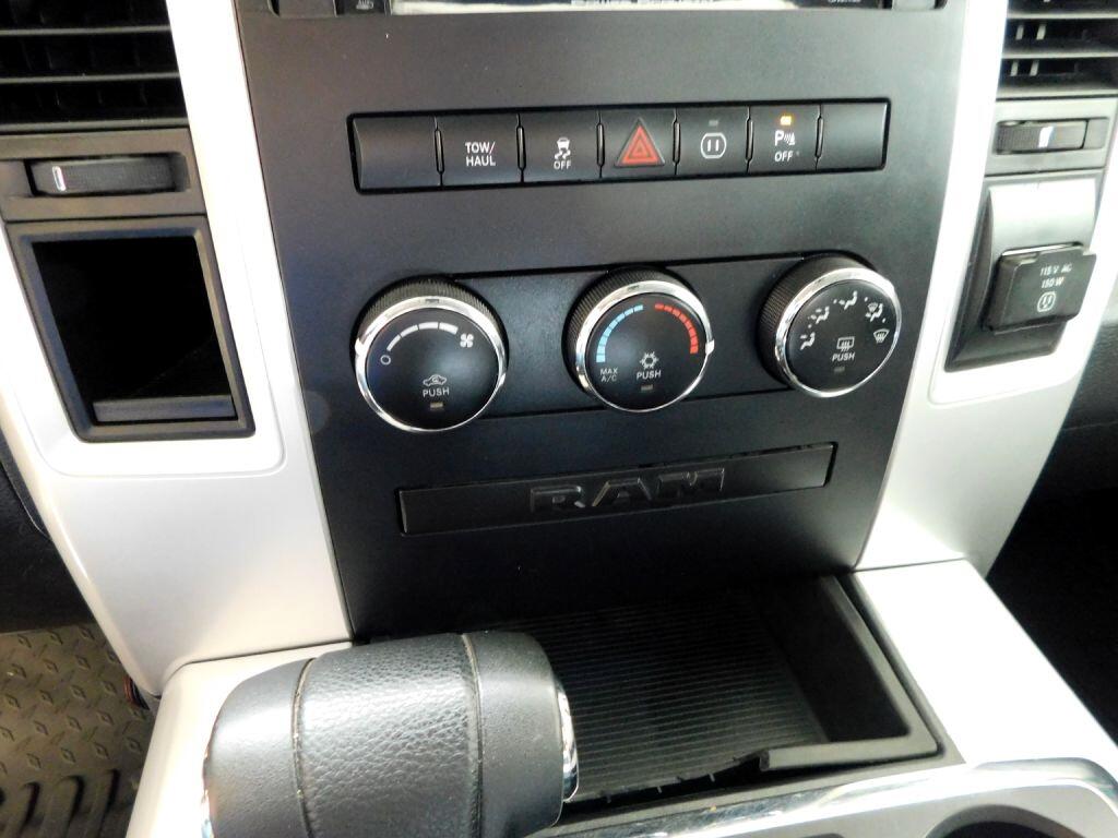 RAM 1500 SLT Crew Cab 2012