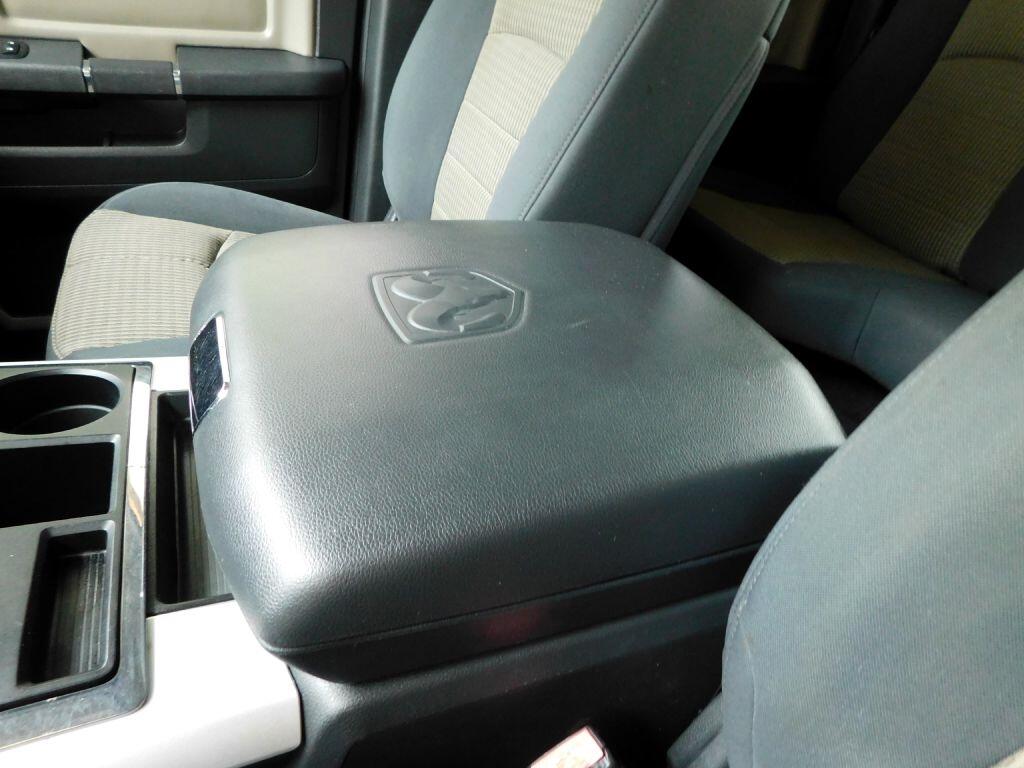 RAM 1500 SLT Crew Cab 2012