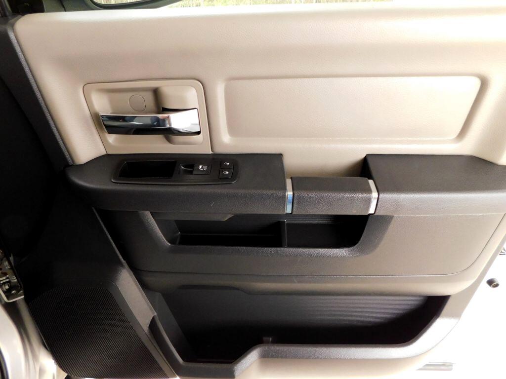 RAM 1500 SLT Crew Cab 2012