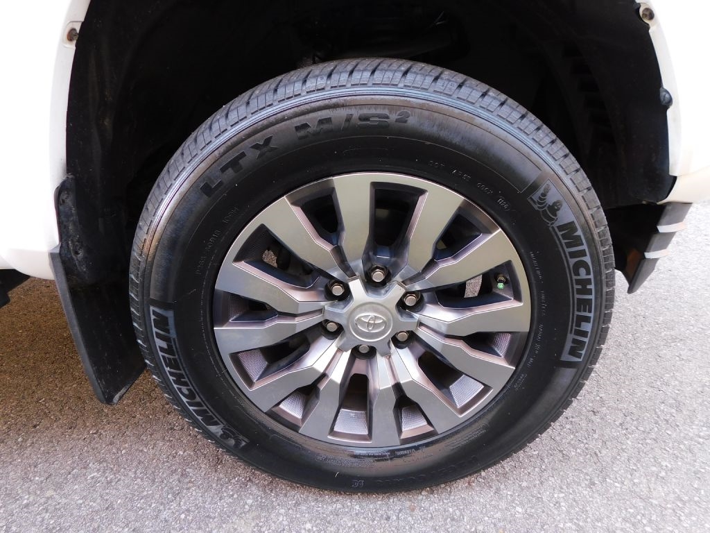 Toyota Tacoma Limited Double Cab V6 6AT 4WD 2020