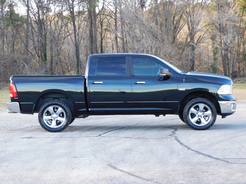 RAM 1500 SLT Crew Cab SWB 4WD 2016