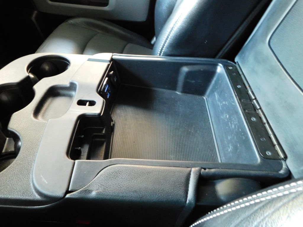 RAM 1500 SLT Crew Cab SWB 4WD 2016