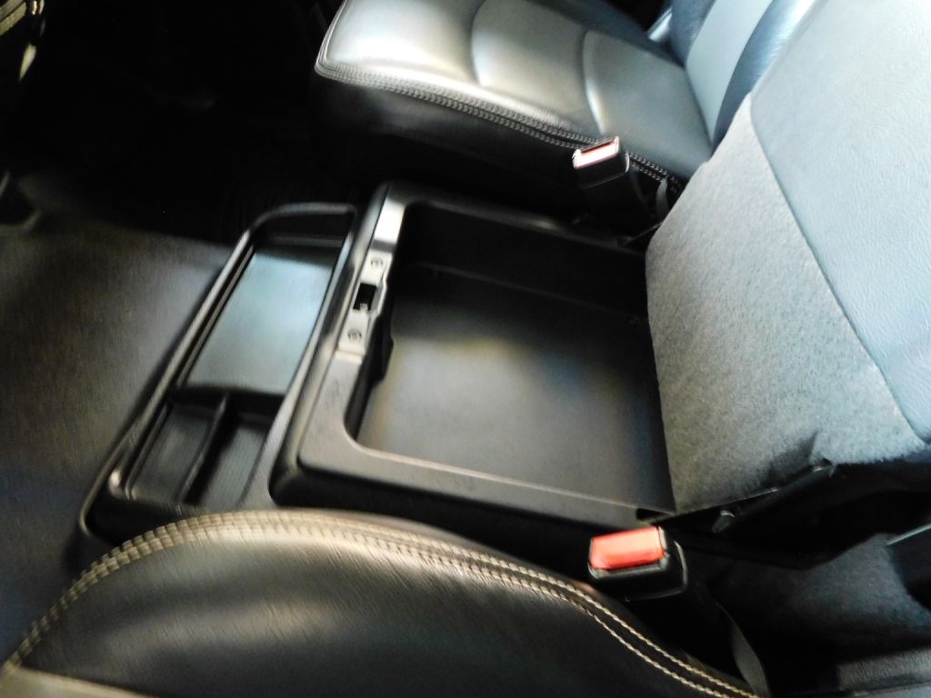 RAM 1500 SLT Crew Cab SWB 4WD 2016