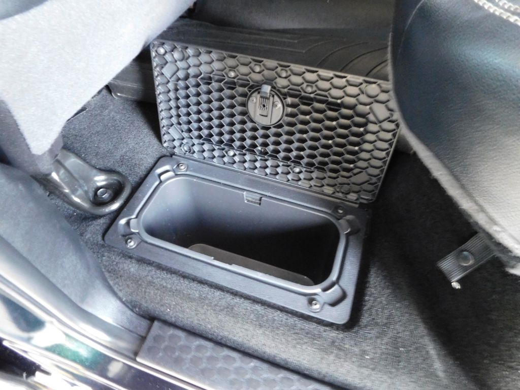 RAM 1500 SLT Crew Cab SWB 4WD 2016