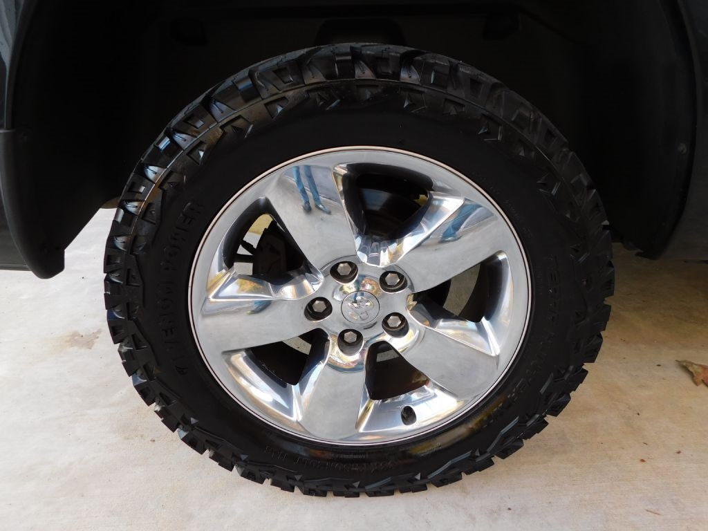 RAM 1500 SLT Crew Cab SWB 4WD 2016