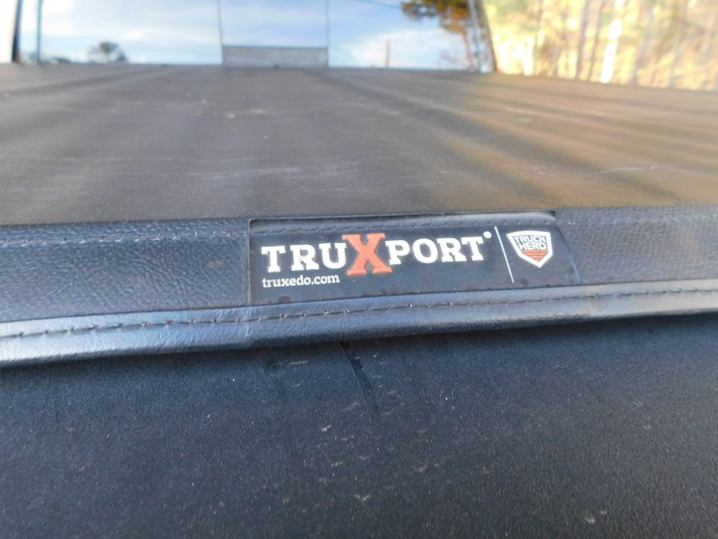 RAM 1500 SLT Crew Cab SWB 4WD 2016