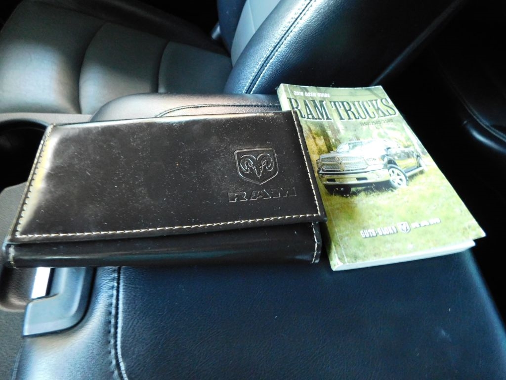 RAM 1500 SLT Crew Cab SWB 4WD 2016