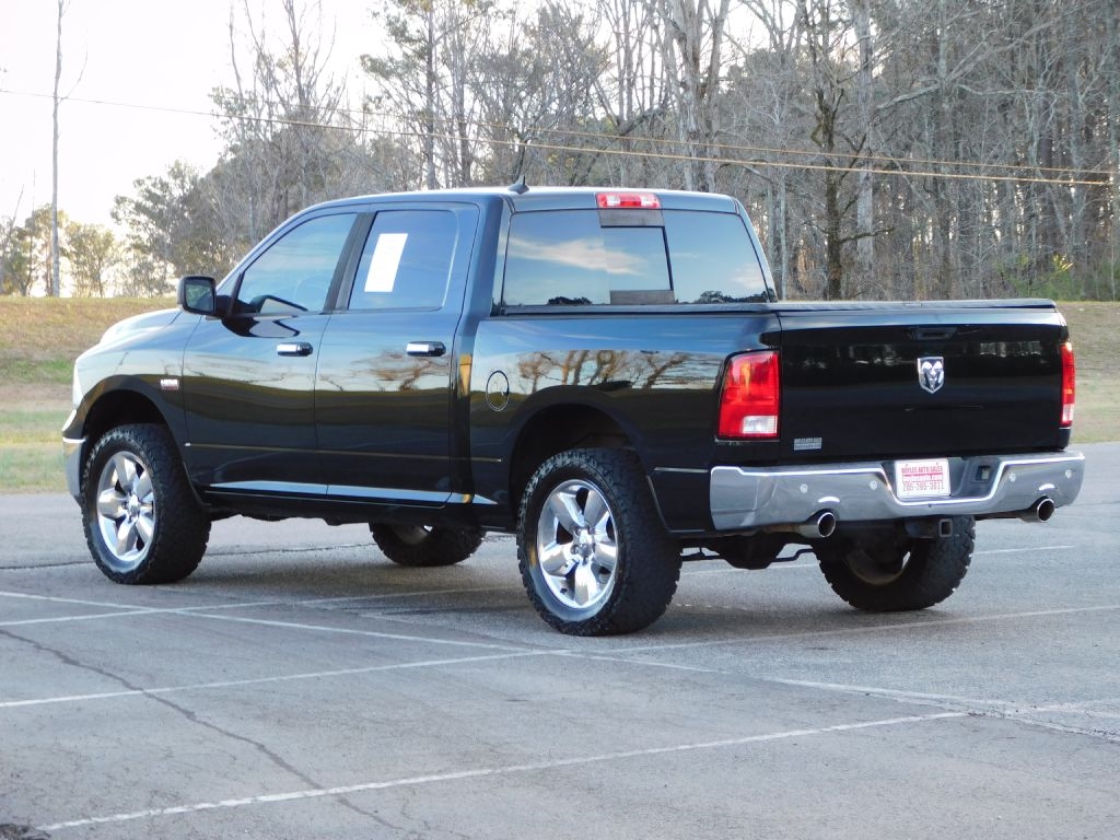 RAM 1500 SLT Crew Cab SWB 4WD 2016