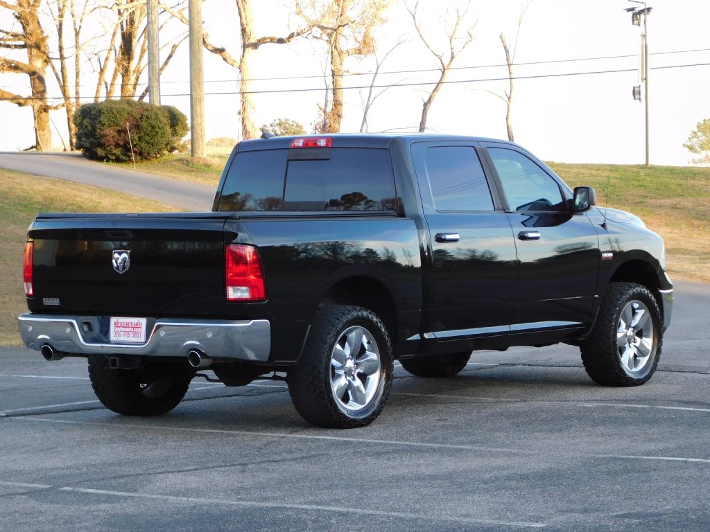 RAM 1500 SLT Crew Cab SWB 4WD 2016
