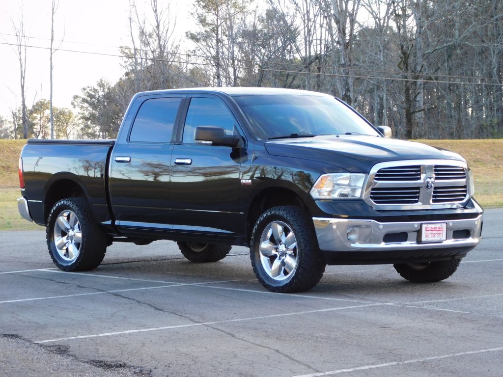 RAM 1500 SLT Crew Cab SWB 4WD 2016