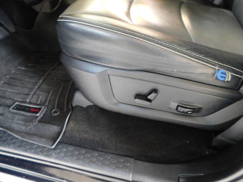 RAM 1500 SLT Crew Cab SWB 4WD 2016