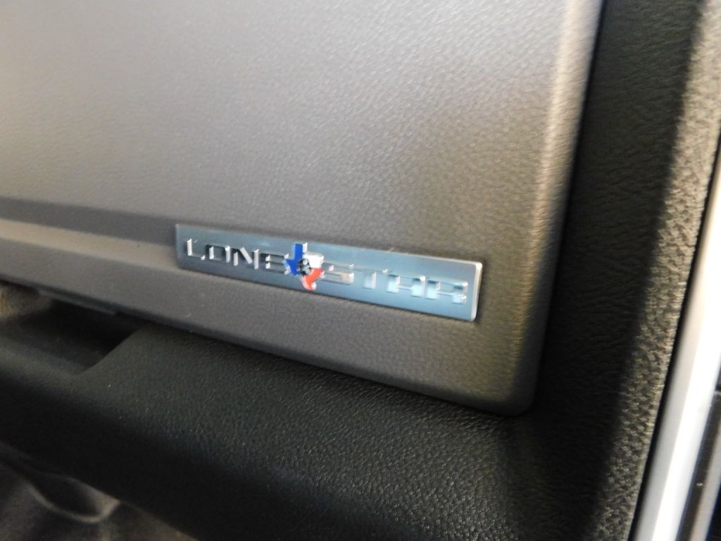 RAM 1500 SLT Crew Cab SWB 4WD 2016