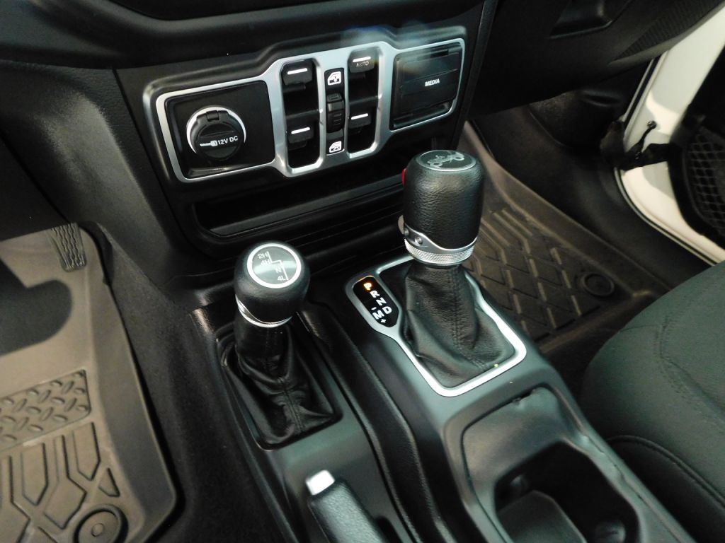 Jeep Wrangler Unlimited Sport 2018