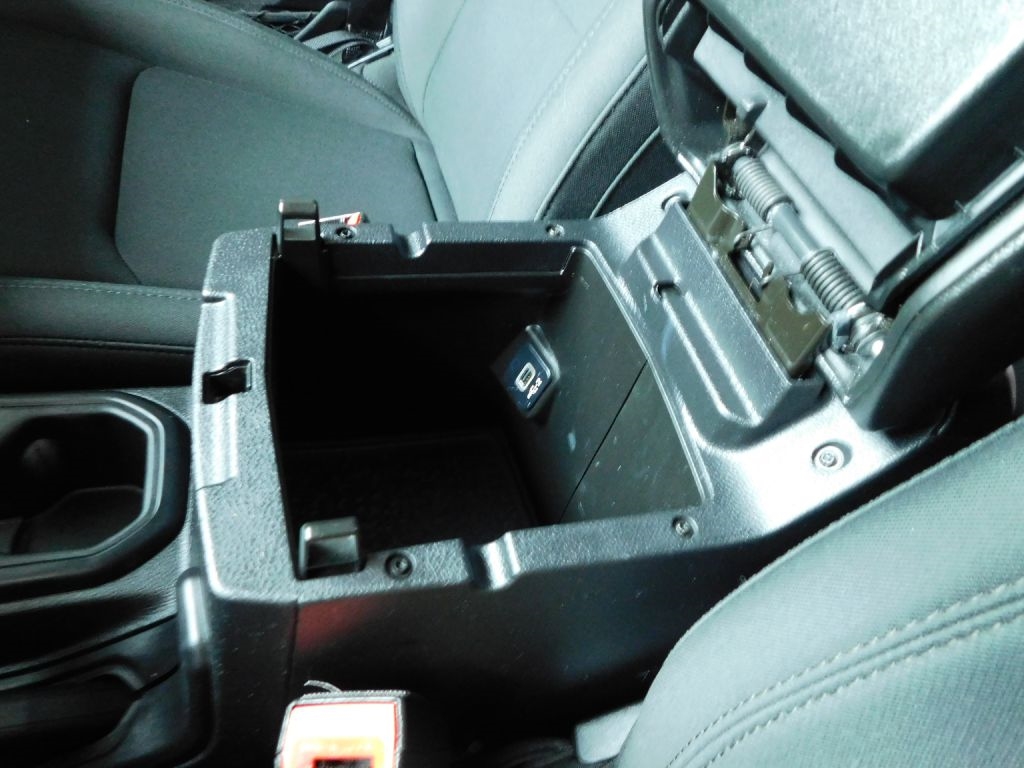 Jeep Wrangler Unlimited Sport 2018