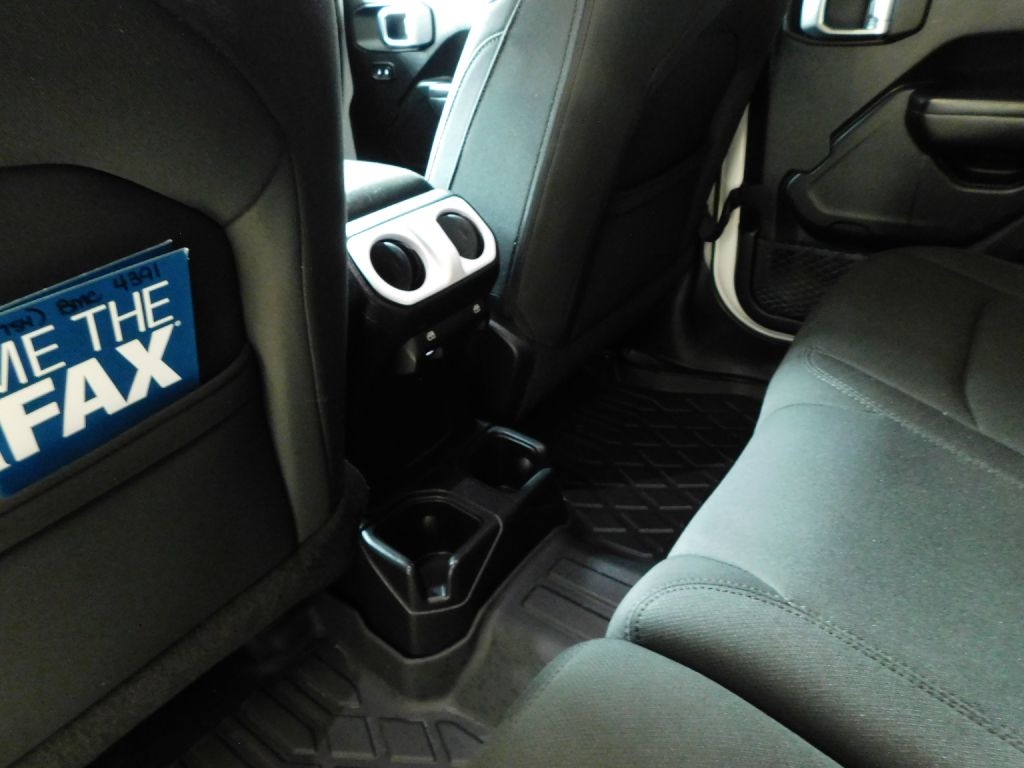 Jeep Wrangler Unlimited Sport 2018