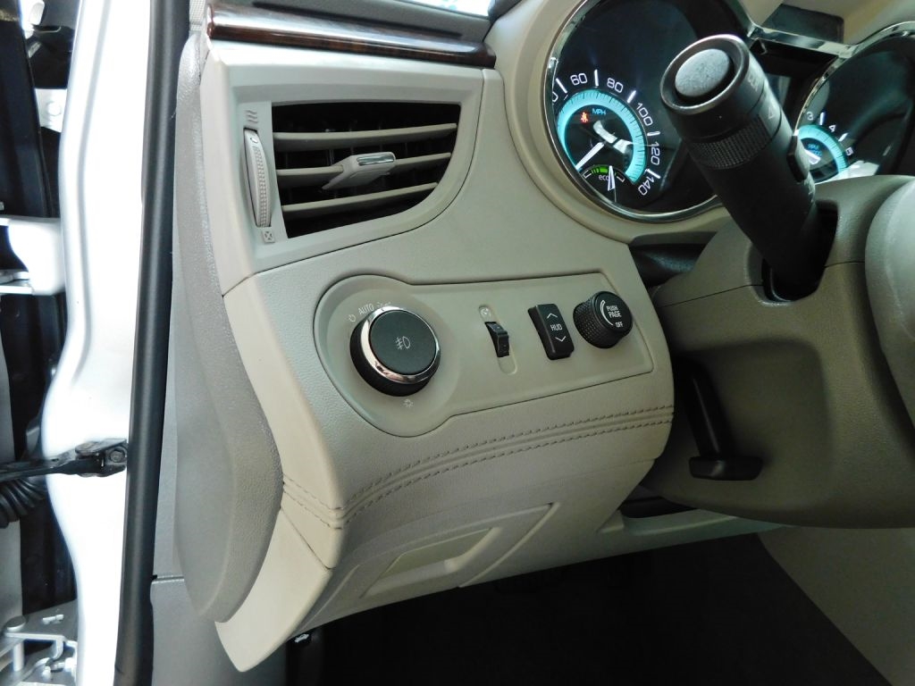 Buick LaCrosse Premium Package 1, w/Leather 2012