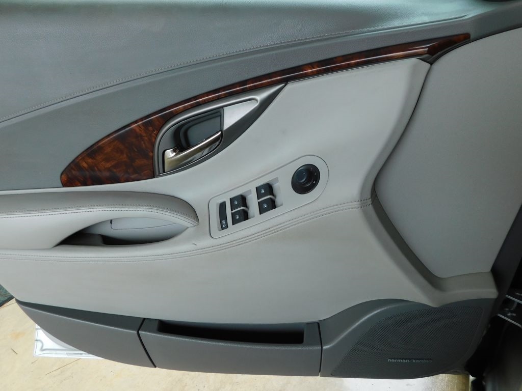 Buick LaCrosse Premium Package 1, w/Leather 2012