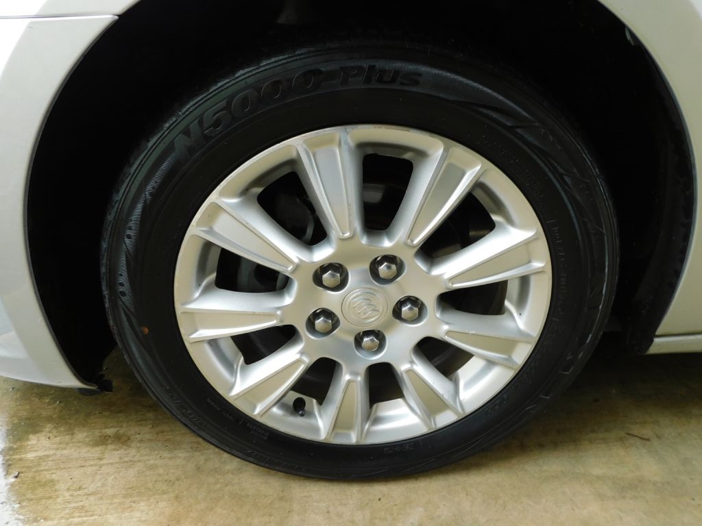 Buick LaCrosse Premium Package 1, w/Leather 2012