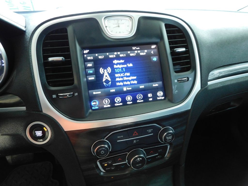 Chrysler 300 Touring 2019