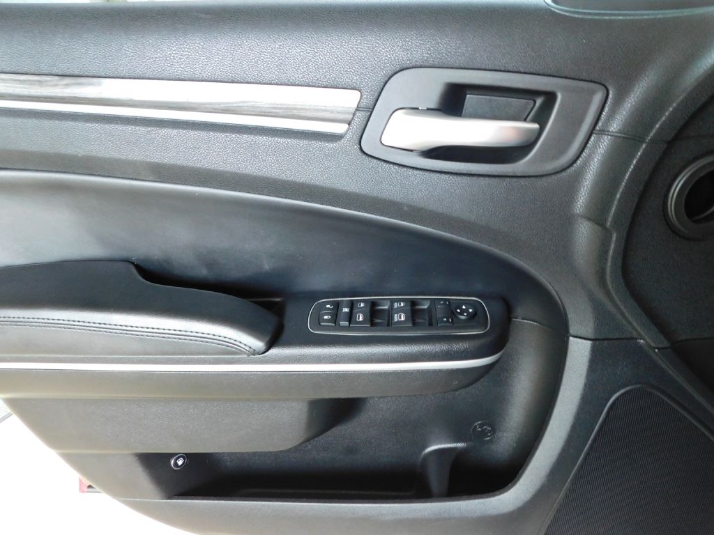 Chrysler 300 Touring 2019