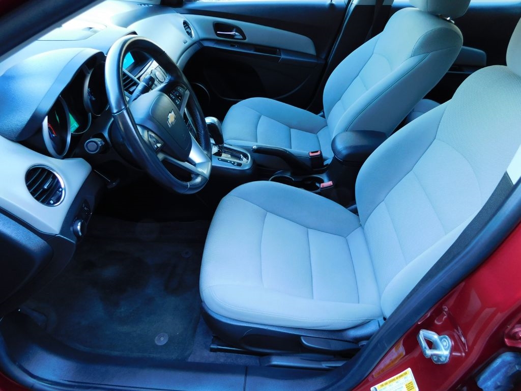 Chevrolet Cruze 1LT 2012