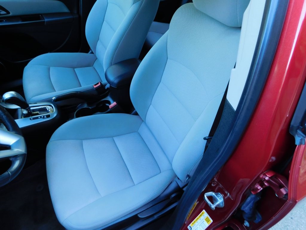 Chevrolet Cruze 1LT 2012