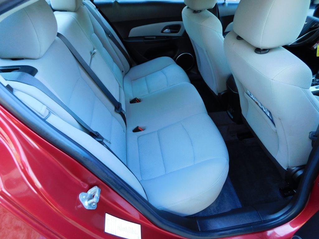 Chevrolet Cruze 1LT 2012