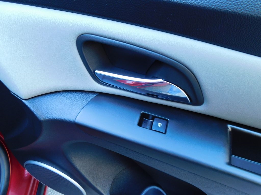 Chevrolet Cruze 1LT 2012