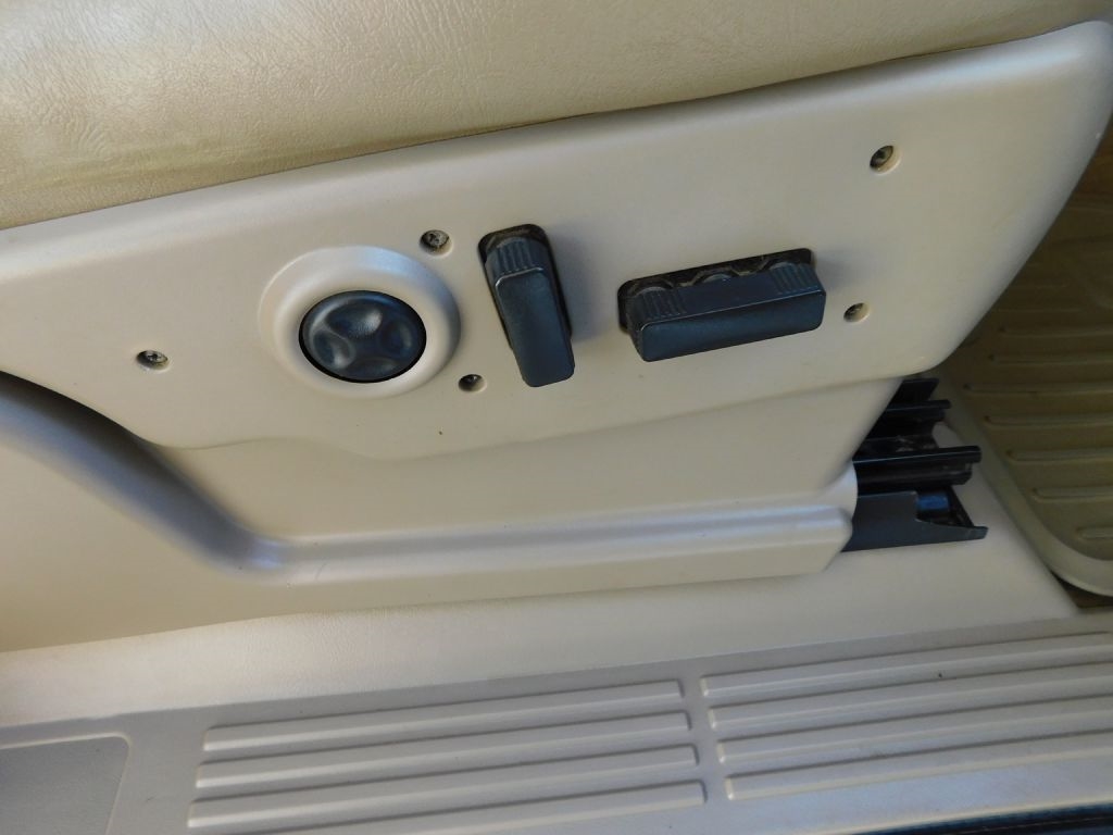 Chevrolet Silverado 2500HD LT Crew Cab Long Bed 4WD 2004