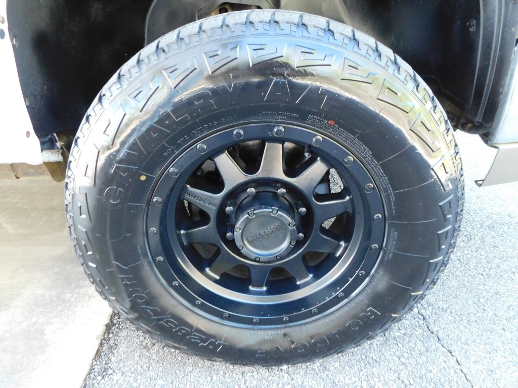 Chevrolet Silverado 2500HD LT Crew Cab Long Bed 4WD 2004